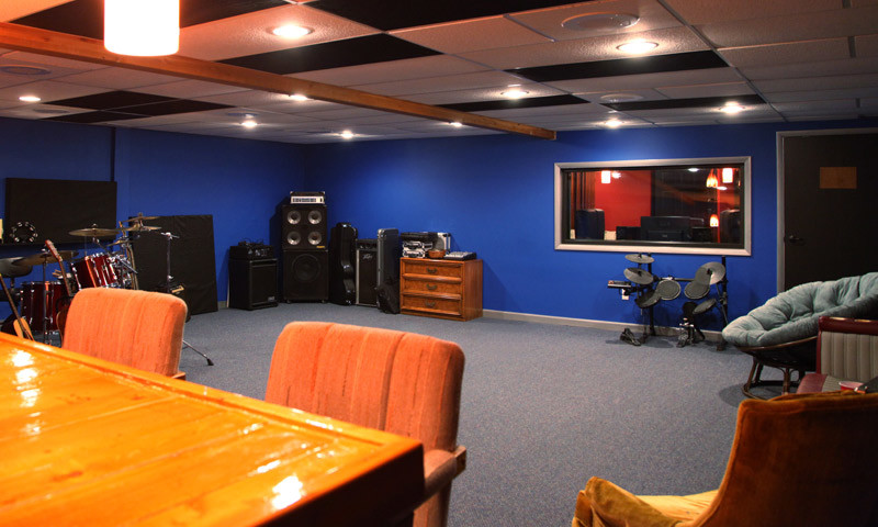 Blue Room Sound Recording And Mixing Studio